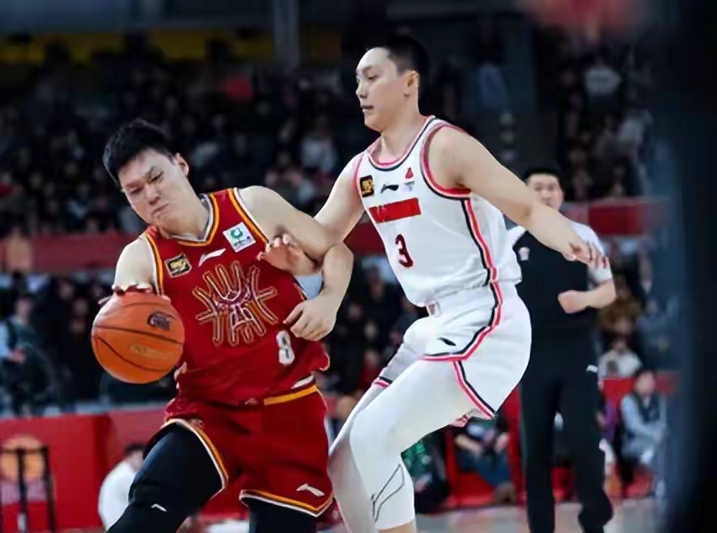 广东男篮客场迎战山西队，实力悬殊(广东男篮对山西男篮录像回放)