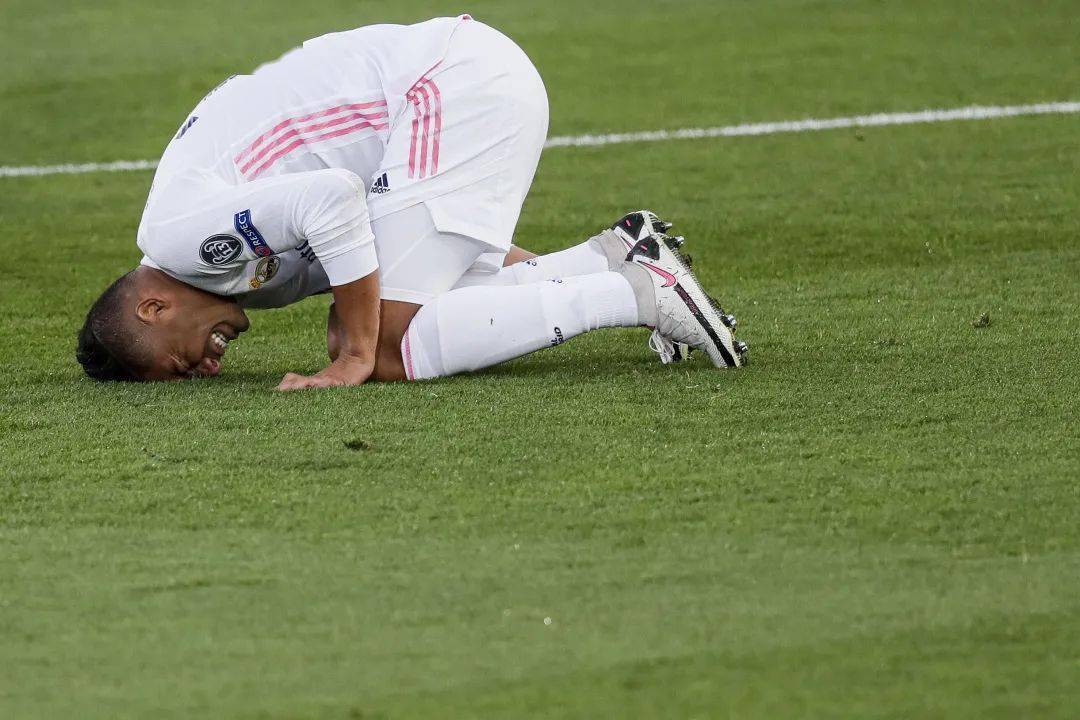 皇家马德里功亏一篑，客场告负错失三分(皇家马德里最新)