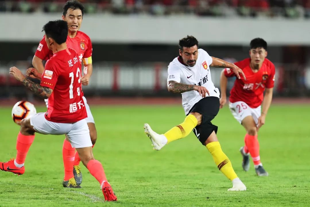 包含河北华夏幸福客场大胜领头羊,排名提升的词条 包含河北华夏幸福客场大胜领头羊,排名提升的词条