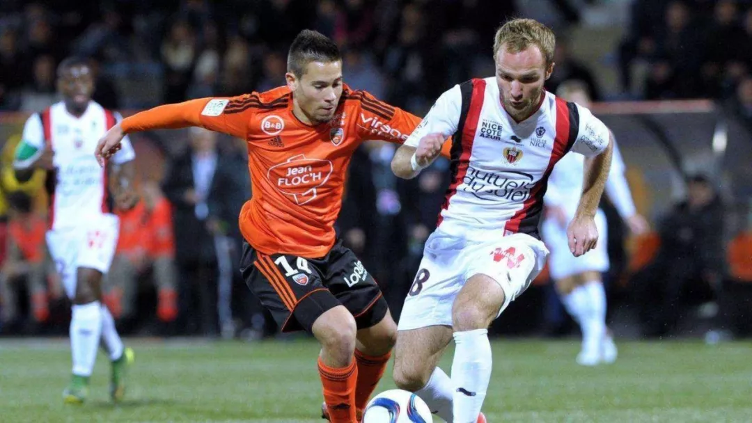 关于亚眠客场逆转，豪取三分助力保级的信息