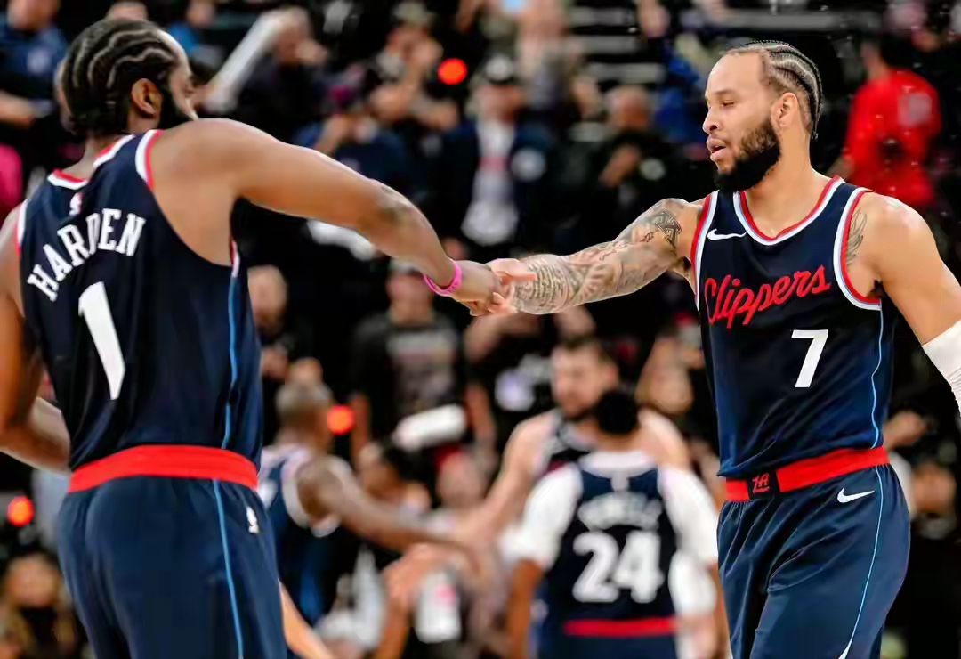 湖北篮球队精神抖擞，豪取四连胜的简单介绍