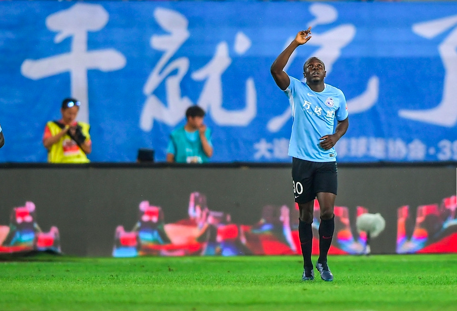 华姆联客场比赛中遭遇连败，保级形势严峻的简单介绍