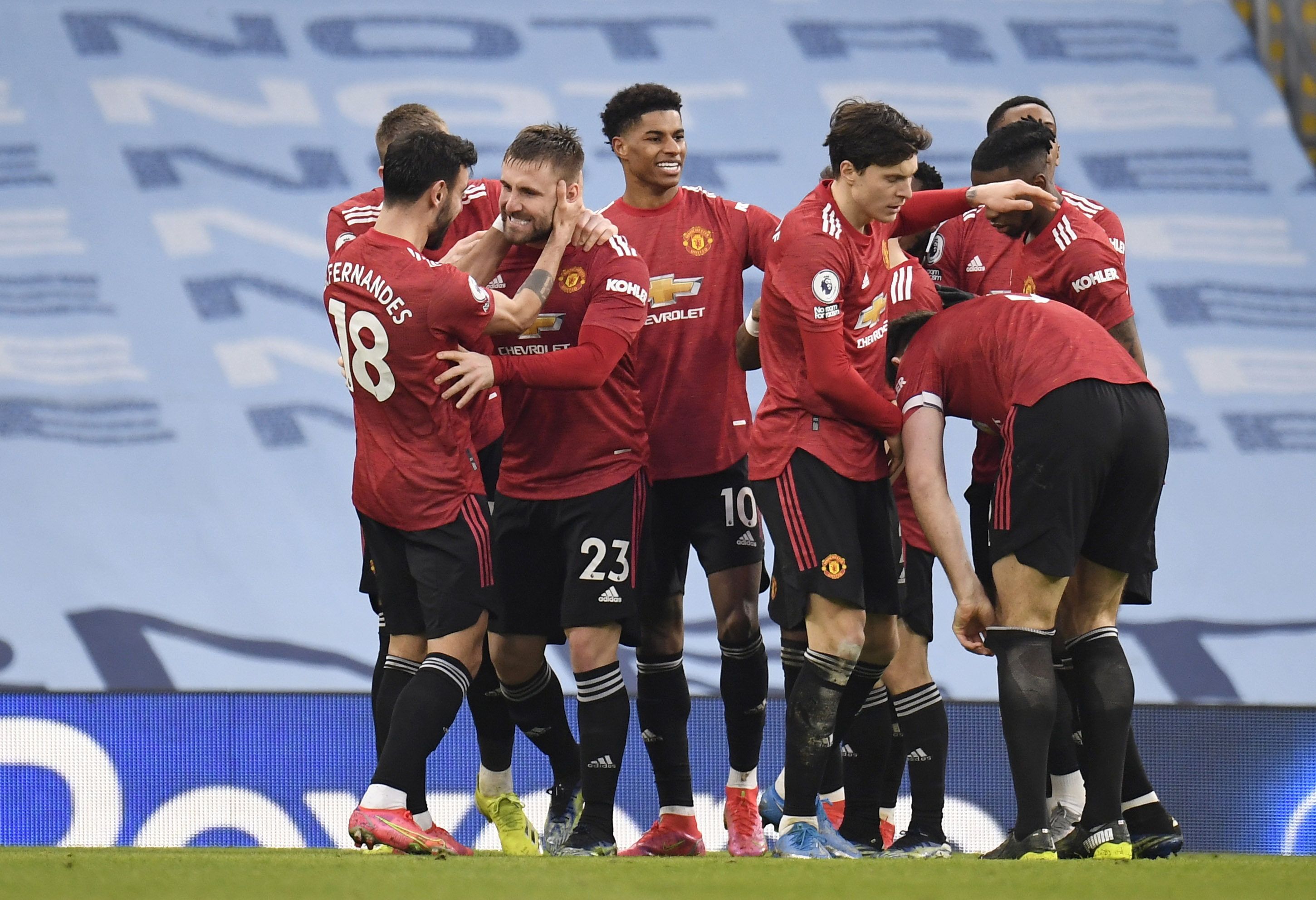 包含阿尔及利亚队主场大胜立陶宛，终结连败保留出线希望的词条