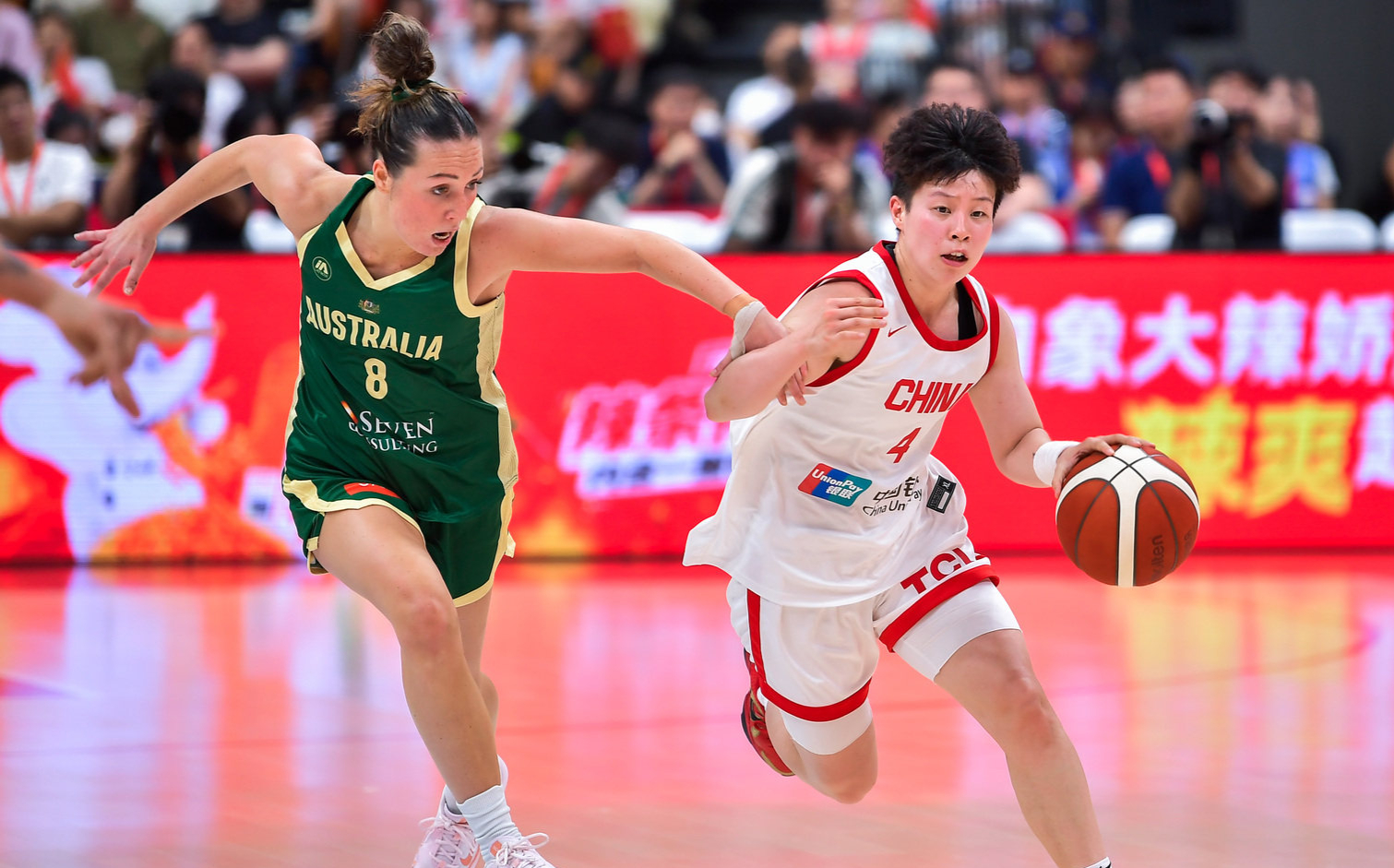 包含东京奥运会女篮预选赛将在明日开打，战况激烈的词条